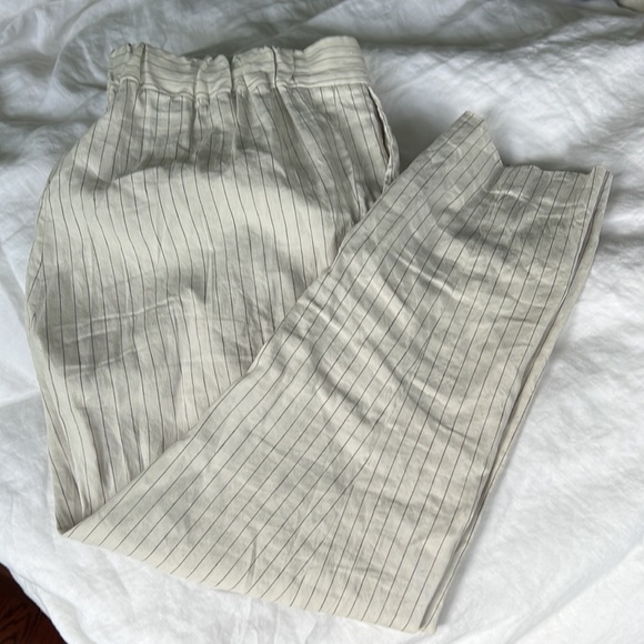 Babaton aritzia Conan linen pants like new. - Picture 8 of 8